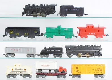 2 MARX TRAIN SETS