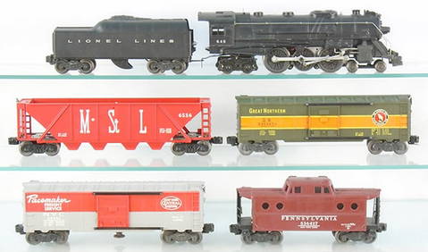 LIONEL TRAIN SET (1 of 3)