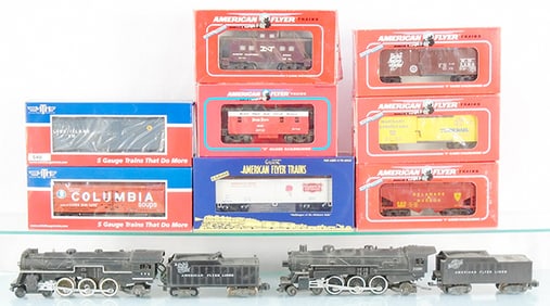 2 AMERICAN FLYER TRAIN SETS