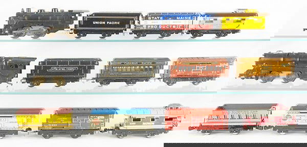 2 MARX TRAIN SETS (1 of 2)