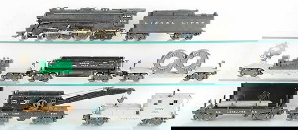 LIONEL TRAIN SET (1 of 2)