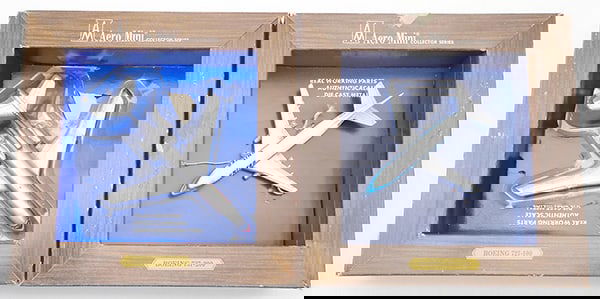 2 AERO MINI BOEING AIRPLANES (1 of 1)