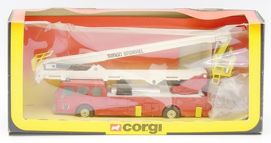 CORGI 1126 SIMON SNORKEL FIRE TRUCK