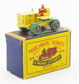 MATCHBOX 8A2 CATERPILLAR TRACTOR