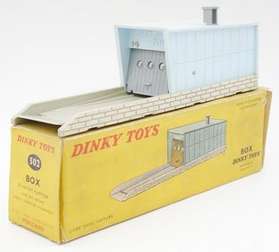 FRENCH DINKY 502 BOX GARAGE
