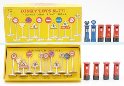 DINKY ACCESSORIES