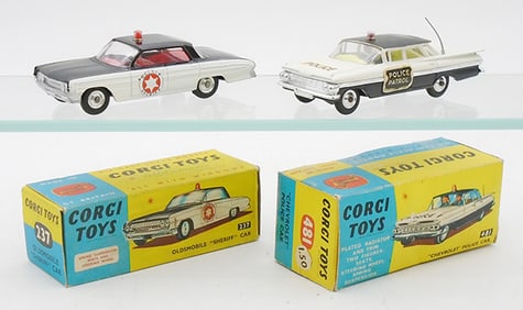 2 CORGI POLICE CARS