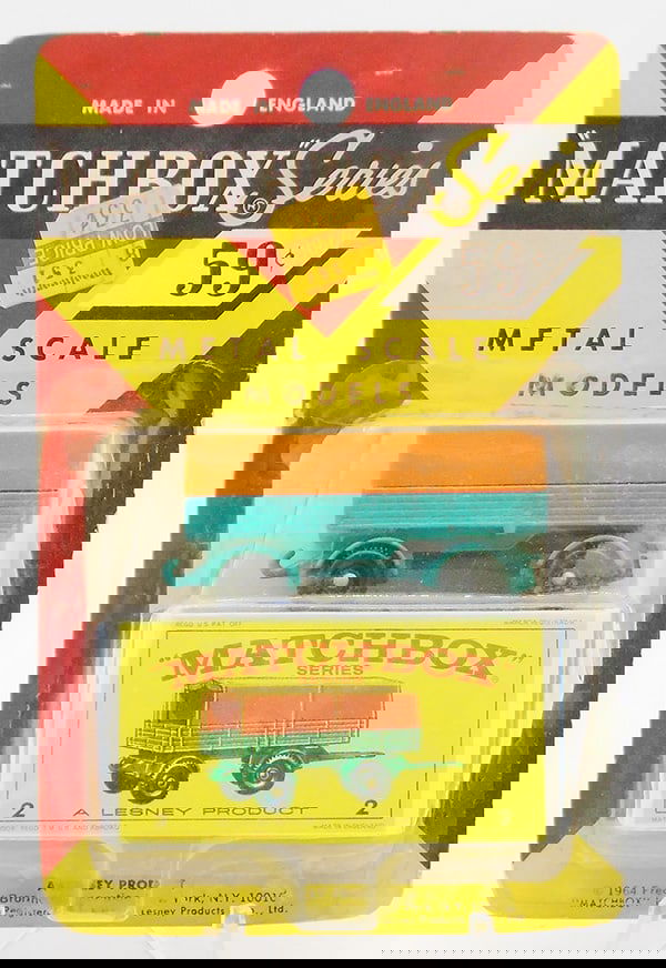 MATCHBOX 2D1 MERCEDES TRAILER BLISTER PACK (1 of 2)