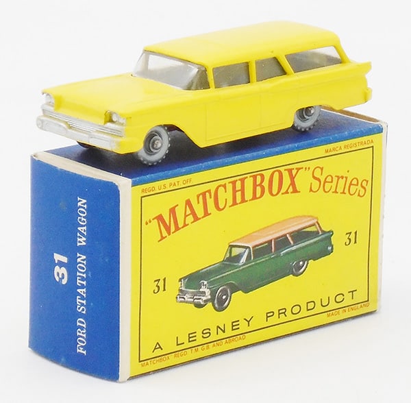【一部予約販売中】 Tin Bandai Ford Ranch Wagon Friction Toy. ミニカー