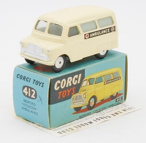 CORGI 412 BEDFORD AMBULANCE