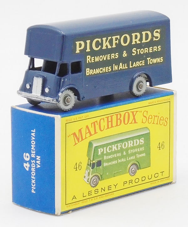 MATCHBOX 46B4 PICKFORDS REMOVAL VAN (1 of 2)