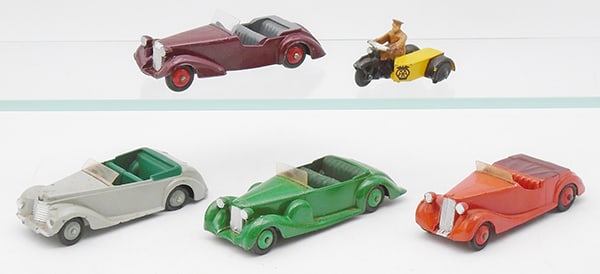 5 DINKY VEHICLES (1 of 2)