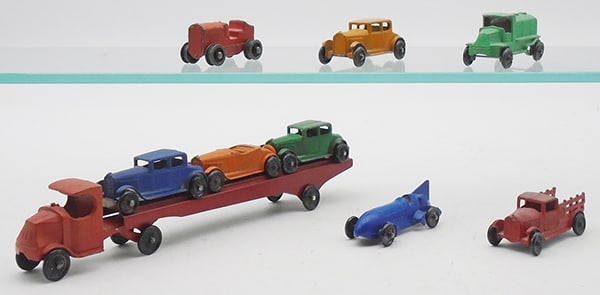 TOOTSIETOY MACK AUTO TRANSPORT (1 of 2)