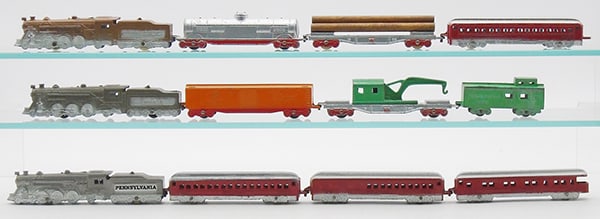 3 TOOTSIETOY TRAIN SETS (1 of 2)