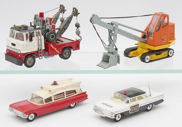 4 CORGI VEHICLES (1 of 2)