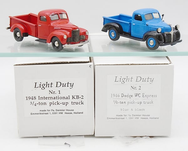 2 DAIMLER HOUSE TRUCKS (1 of 2)