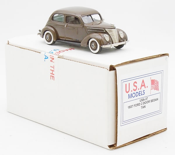 USA MODELS #37 1937 FORD 2-DR SEDAN (1 of 2)