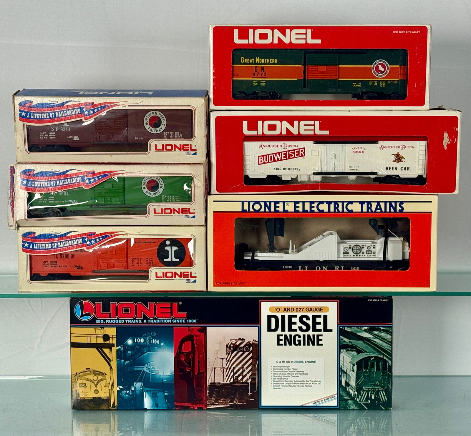 Lionel Train Set: O gauge, 18823 C&M SD-9 Loco with 9301, 9754, 9769, 16622, 9710, 9768. Original boxes and inserts MW C9