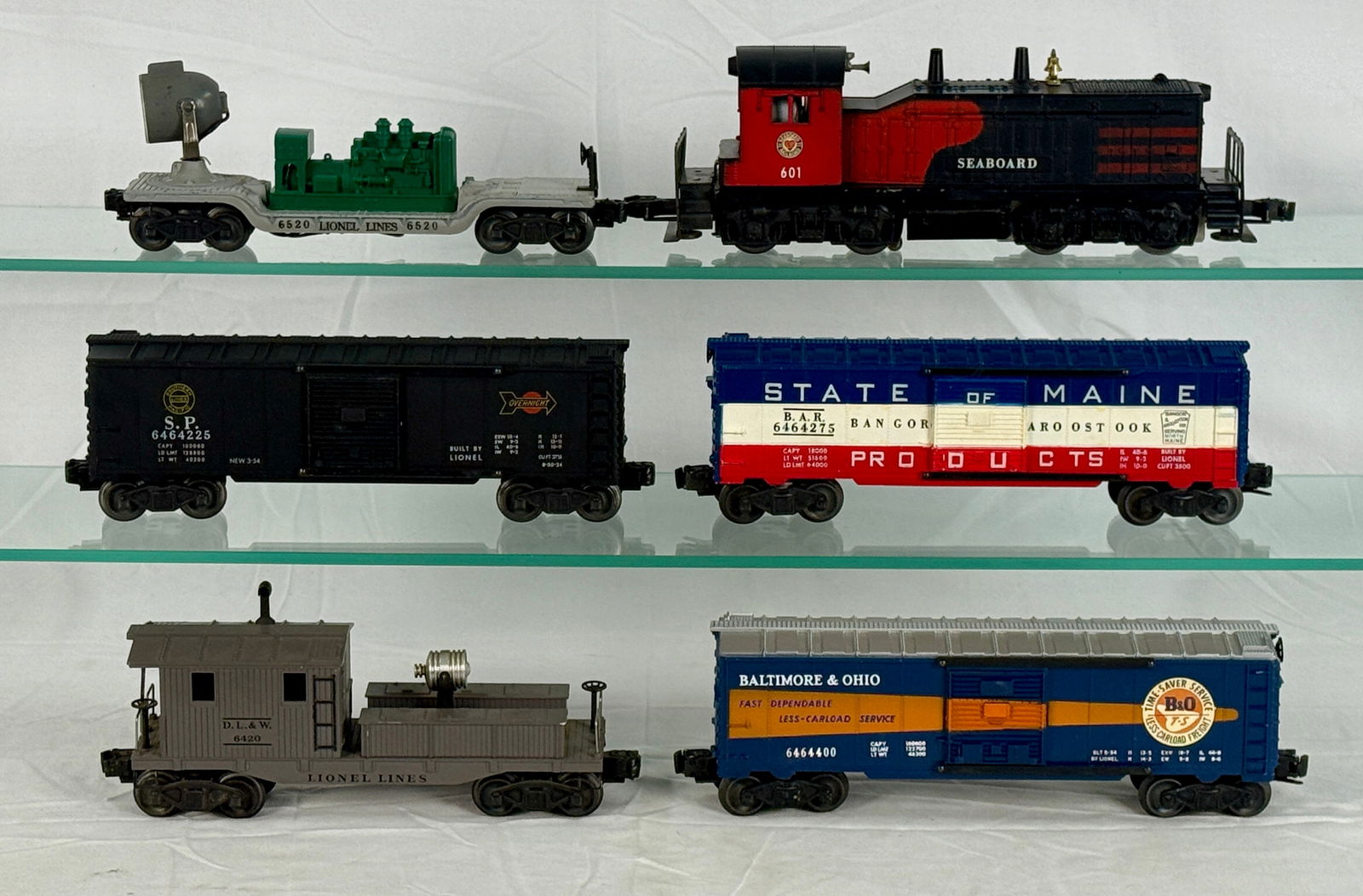 Lionel Train set (1 of 2)