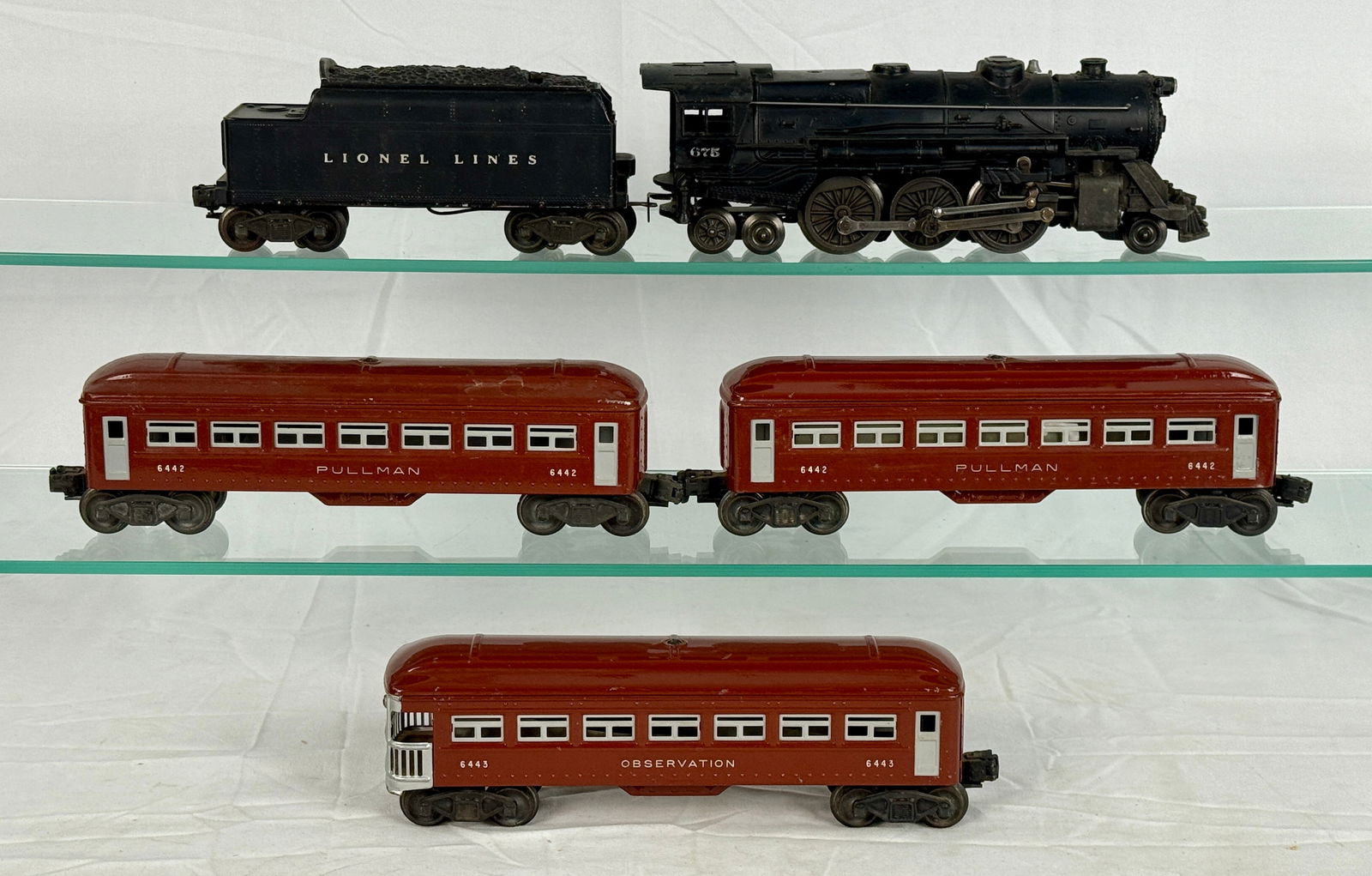 A Lionel Prewar O Gauge Electric Passenger Train Set (1 of 2)