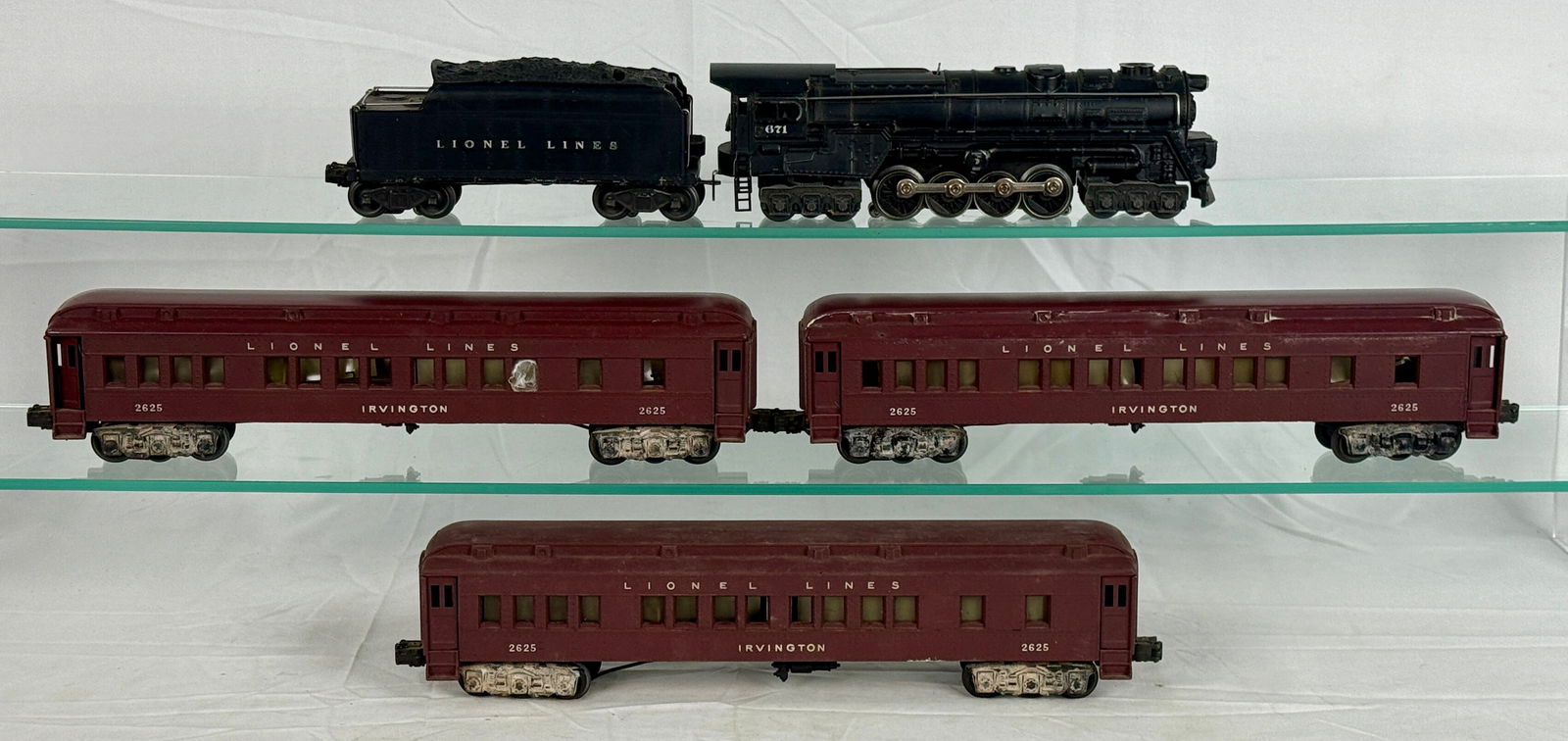 Lionel Postwar O Gauge Passenger Set (1 of 3)