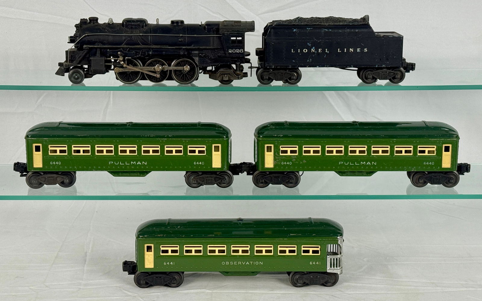 Lionel O Gauge Passenger Train Set (1 of 2)