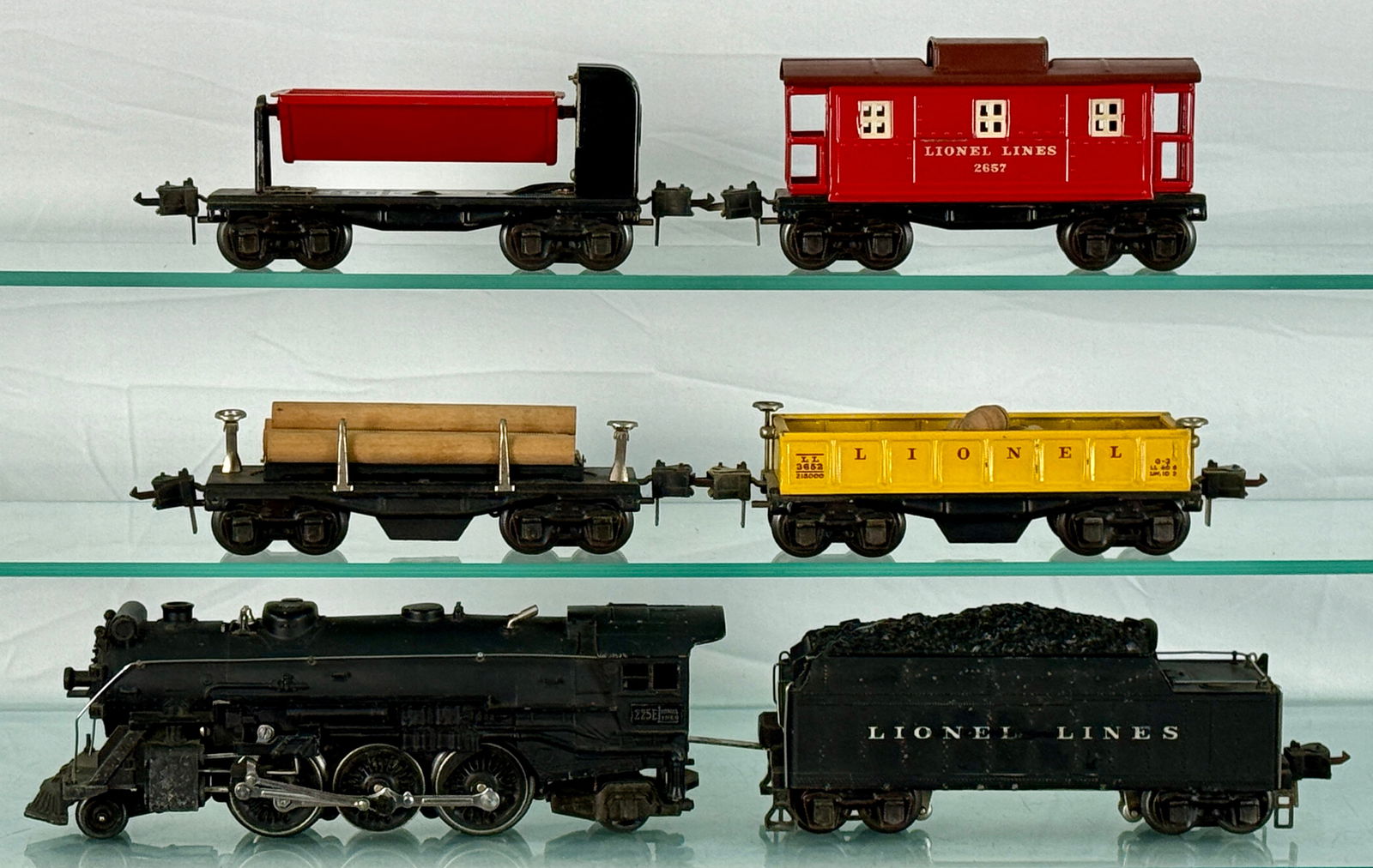 Lionel Prewar O-Gauge Freight Set (1 of 2)