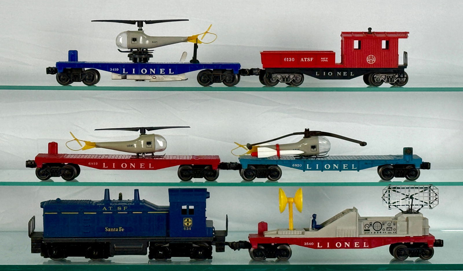 Lionel Postwar O-Gauge Train Set (1 of 2)