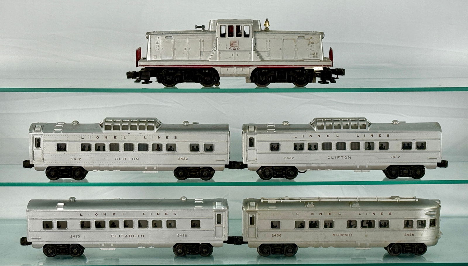 Lionel Postwar O-Gauge Burlington Switcher Train Set (1 of 3)