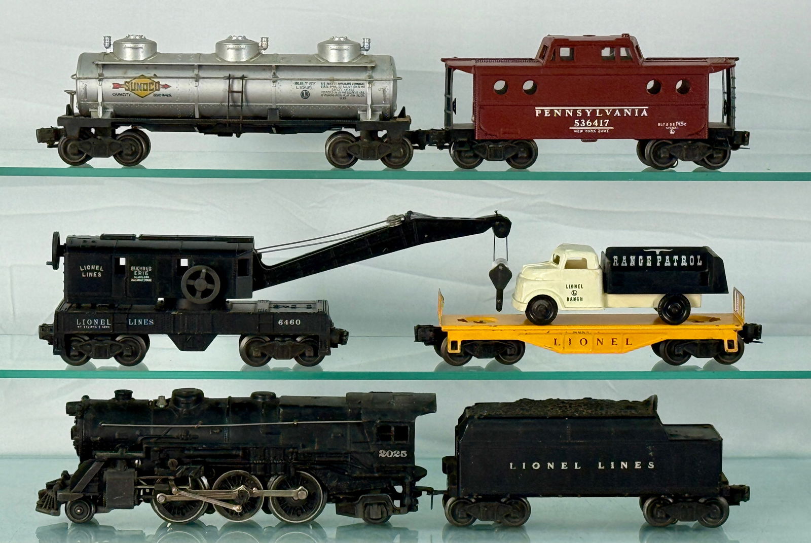 Lionel Postwar O-Gauge Freight Trains (1 of 3)