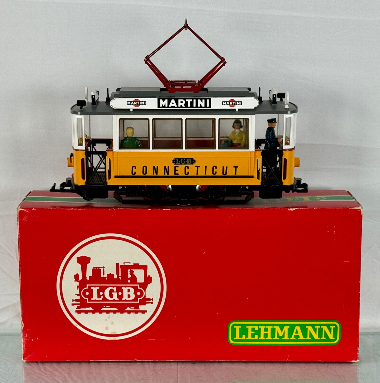 LGB 2035 G Scale Martini Trolley Streetcar (1 of 3)