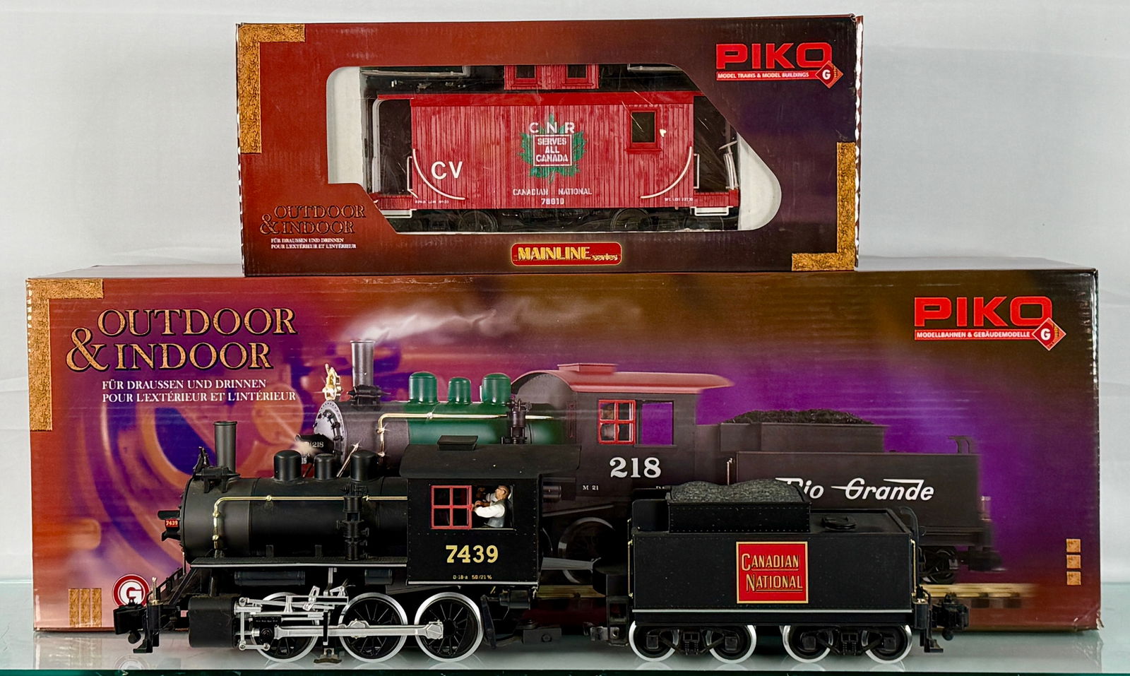 2 Piko G-Scale Canadian National Model Railway Steam Locomotive & Tender and Caboose (1 of 3)