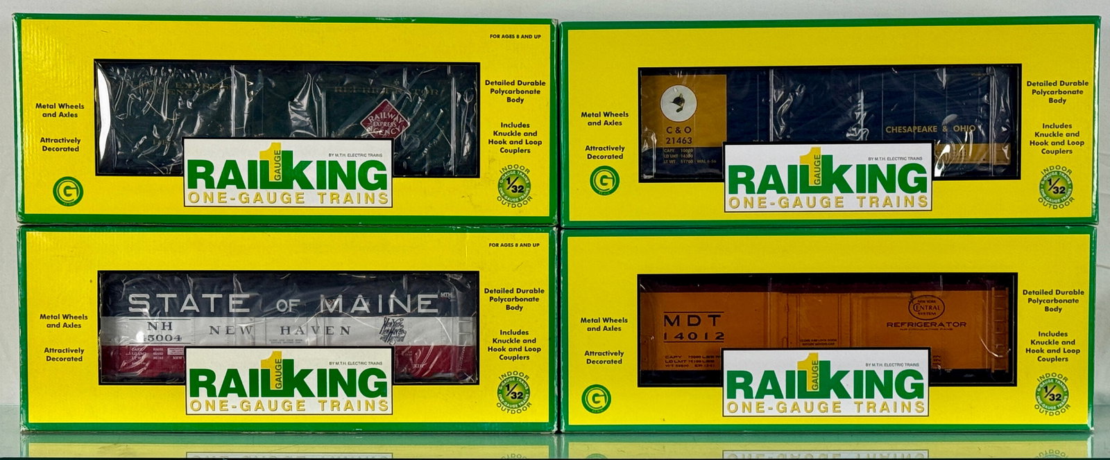 4 M.T.H. RailKing One-Gauge Model Freight Cars (1 of 2)