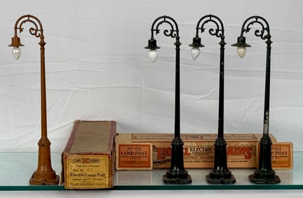 Four Lionel 61 Prewar Electric Lamp Posts