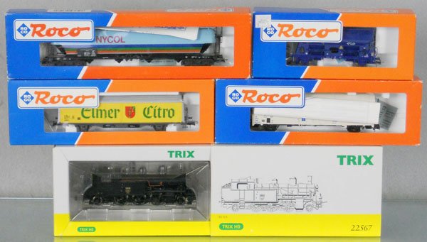 TRIX & ROCO TRAIN SET: HO ga, 2-rail, Trix 22567 loco w/Roco cars 44642, 46419, 46168, 46198, orig boxes, C9.
