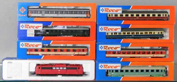 ROCO TRAIN SET: HO ga, 2-rail, 43380 electric loco w/cars 44303, 44288, 44484, 44546, 44274, 44301, 44483, orig boxes & inserts, C9.