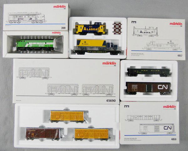 MARKLIN NORTH AMERICAN TRAIN SET: HO ga, 3181 diesel loco w/car sets 4857, 4859, 45690, orig boxes & inserts, C9.