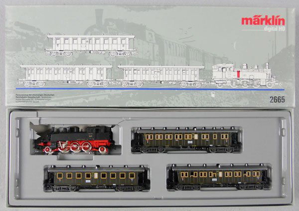 MARKLIN 2665 GERMAN STATE RR COMPANY TRAIN SET: HO ga, orig box, insert broken, C9.