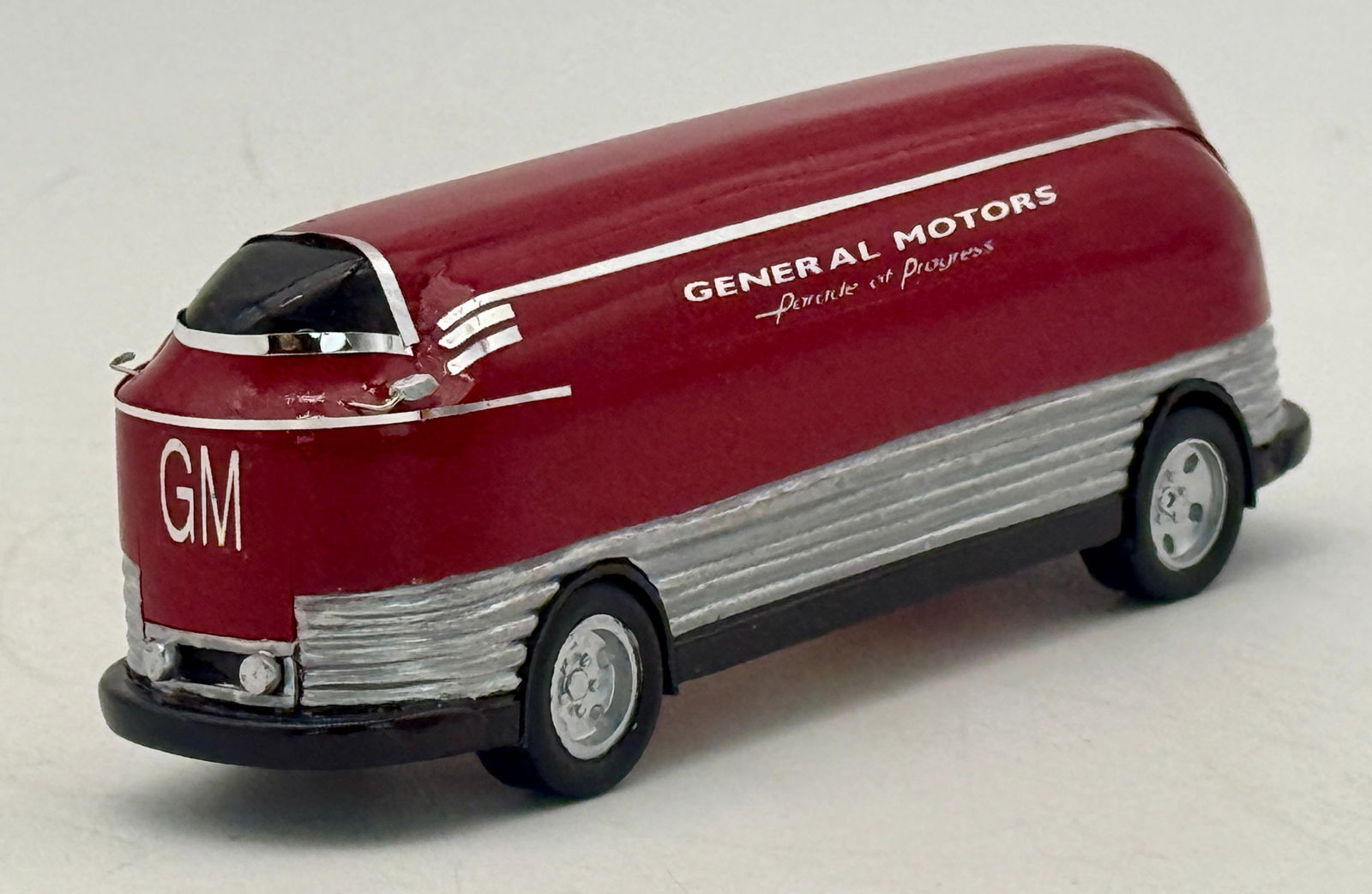 Otto Vallastro General Motors Futurliner Parade of Progress Miniature Bus Model (1 of 3)