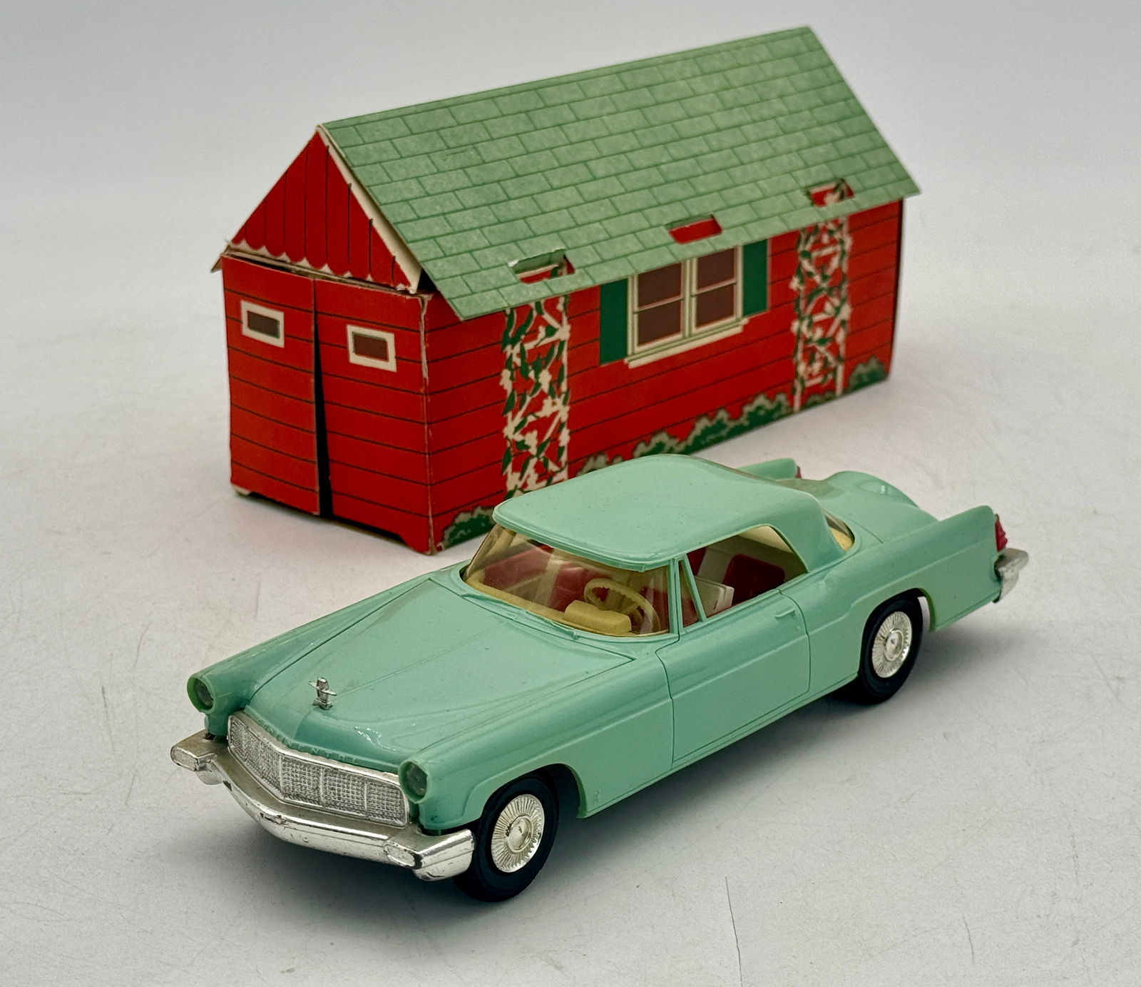 AMT 1956 Lincoln Continental Mark II Promo Car with original Garage Box (1 of 3)