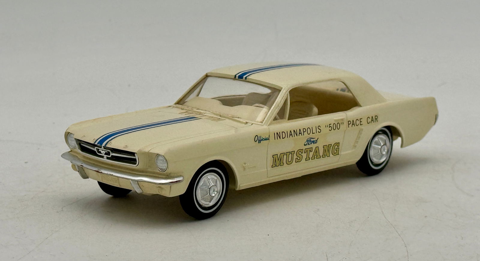 AMT 1965 Ford Mustang Indy 500 Pace Car Promo (1 of 2)