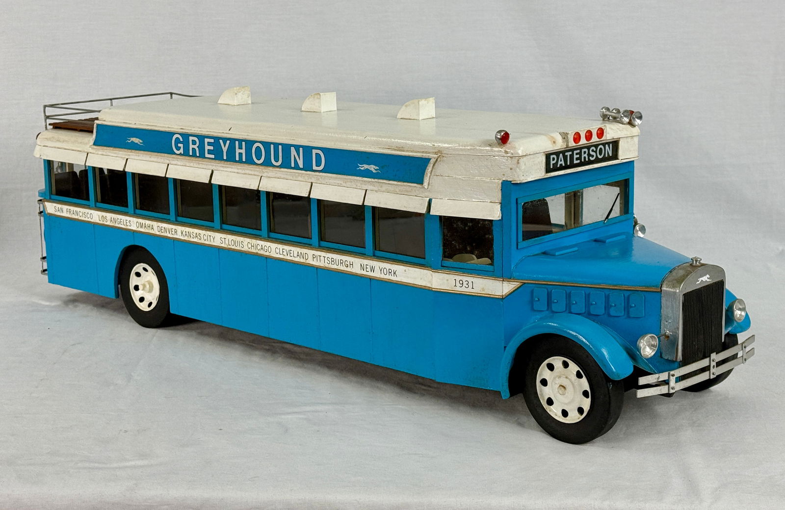 1931 Greyhound Bus (1 of 2)