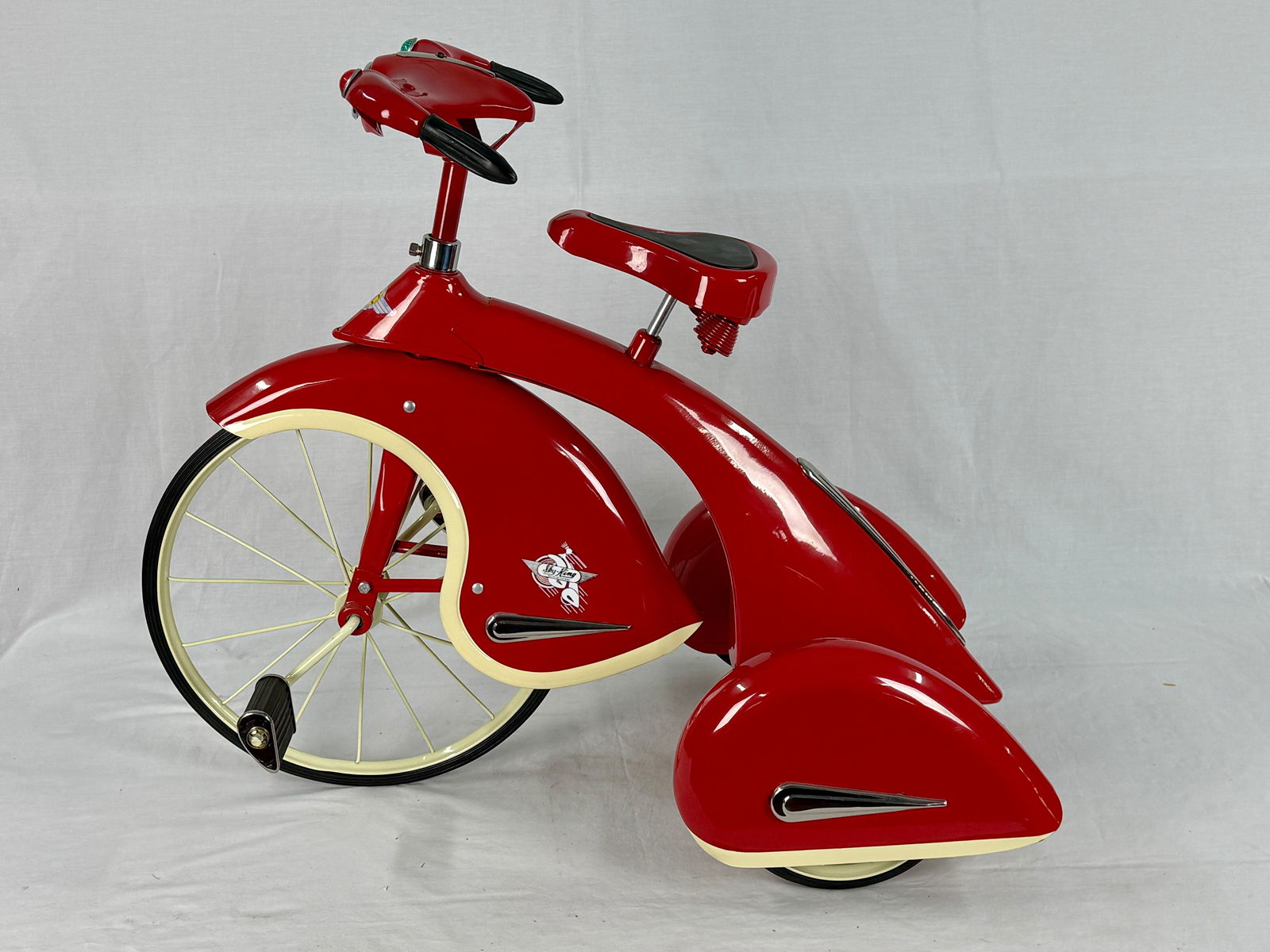 Air Flow Collectibles Sky King Streamliner Deluxe Child's Tricycle (1 of 4)
