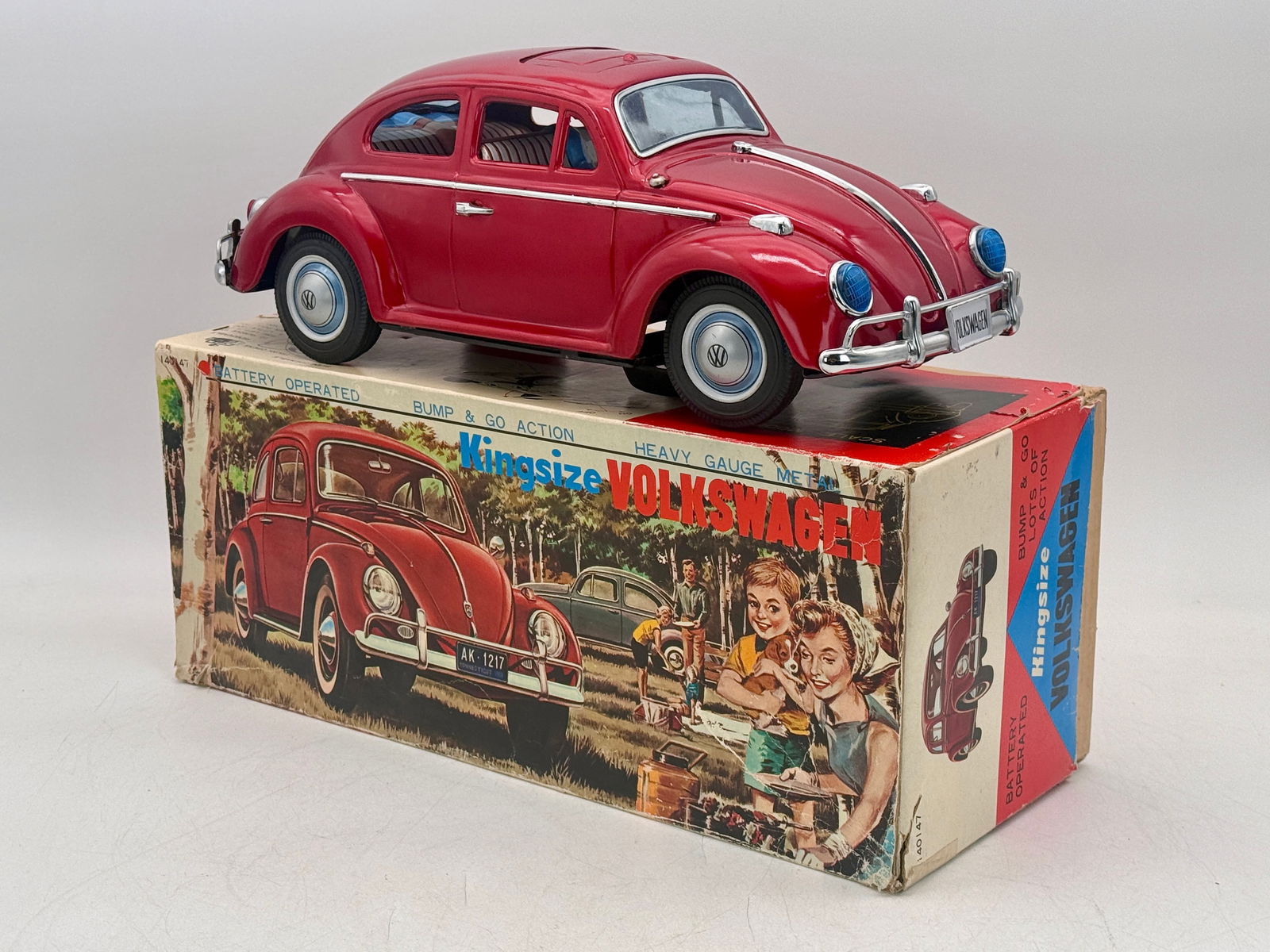 Bandai Kingsize Volkswagen Beetle Battery Operated Tin Toy Car (1 of 2)