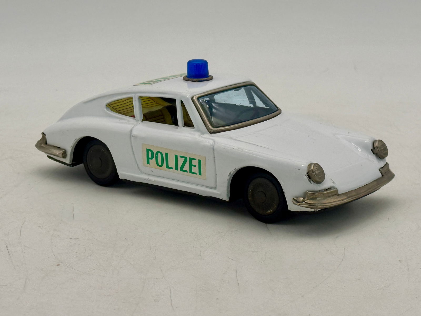 Yonezawa Tinplate Porsche Polizei Police Car (1 of 2)