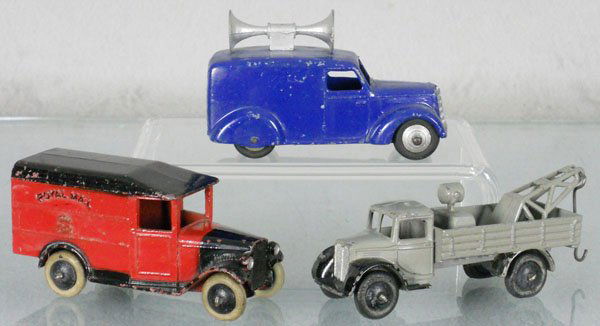 3 DINKY VEHICLES: 34c Loudspeaker Van, 34a Royal Mail Van, roof painted black, 30e Breakdown Truck, rear tires very flat, C4-5.