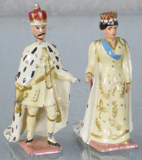 MIGNOT ROYAL COUPLE: 450 King George V, 451 Queen Mary, C7.