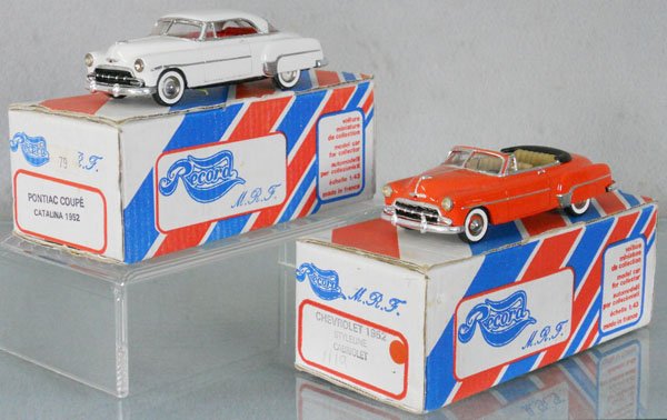 2 RECORD MRF MODELS: resin, 1952 Chevrolet Styleline Cabriolet, 1952 Pontiac Coupe Catalina, both missing 2 rear hub caps, orig boxes & inserts minor wear, C8-9.