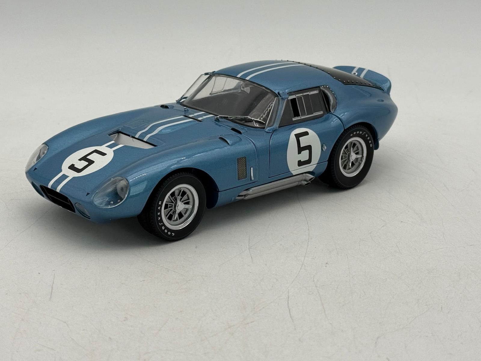 Racing Legends Exoto 18001 cobra Daytona coupe Model Car (1 of 3)
