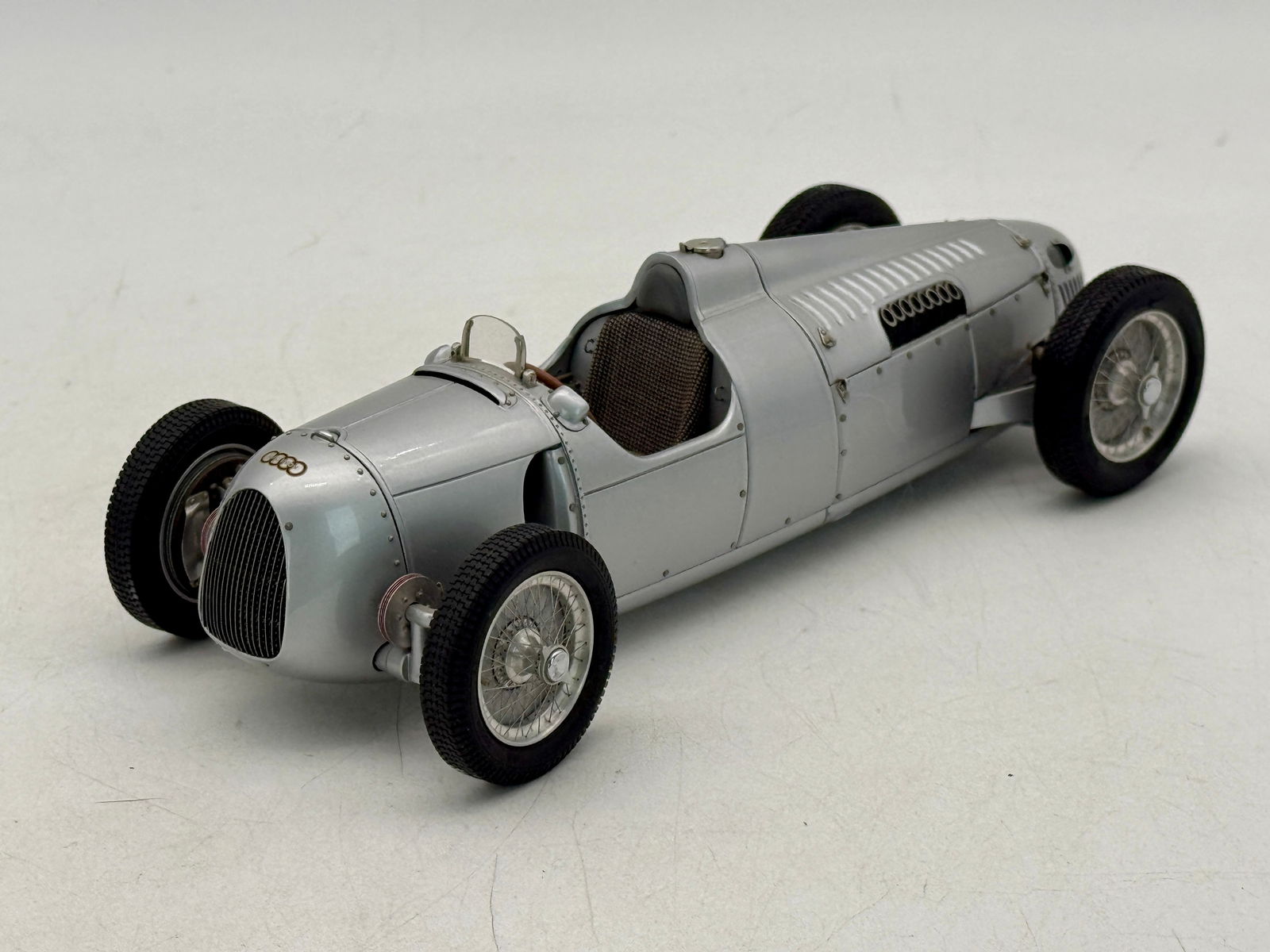 CMC M-073 1/18 Scale Auto Union Type C Silver Diecast Model (1 of 3)